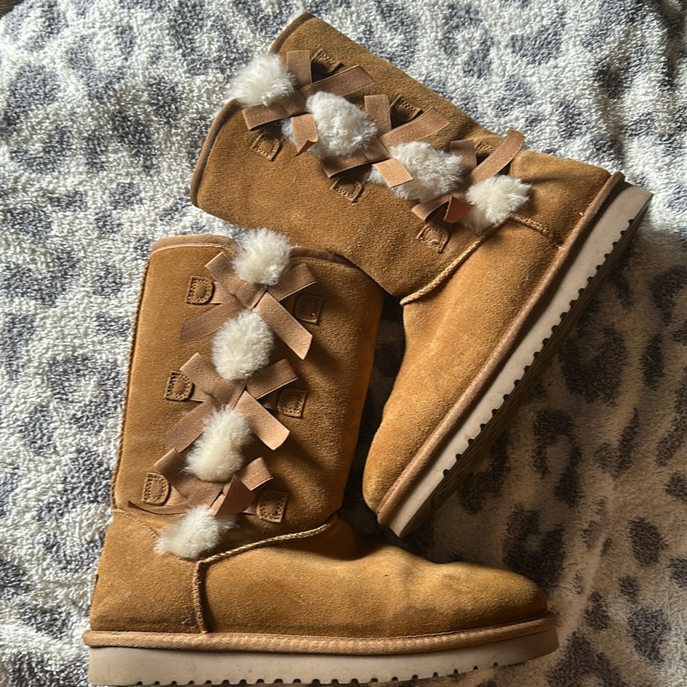 WOMEN KOOLABURRA UGGS SIZE 9